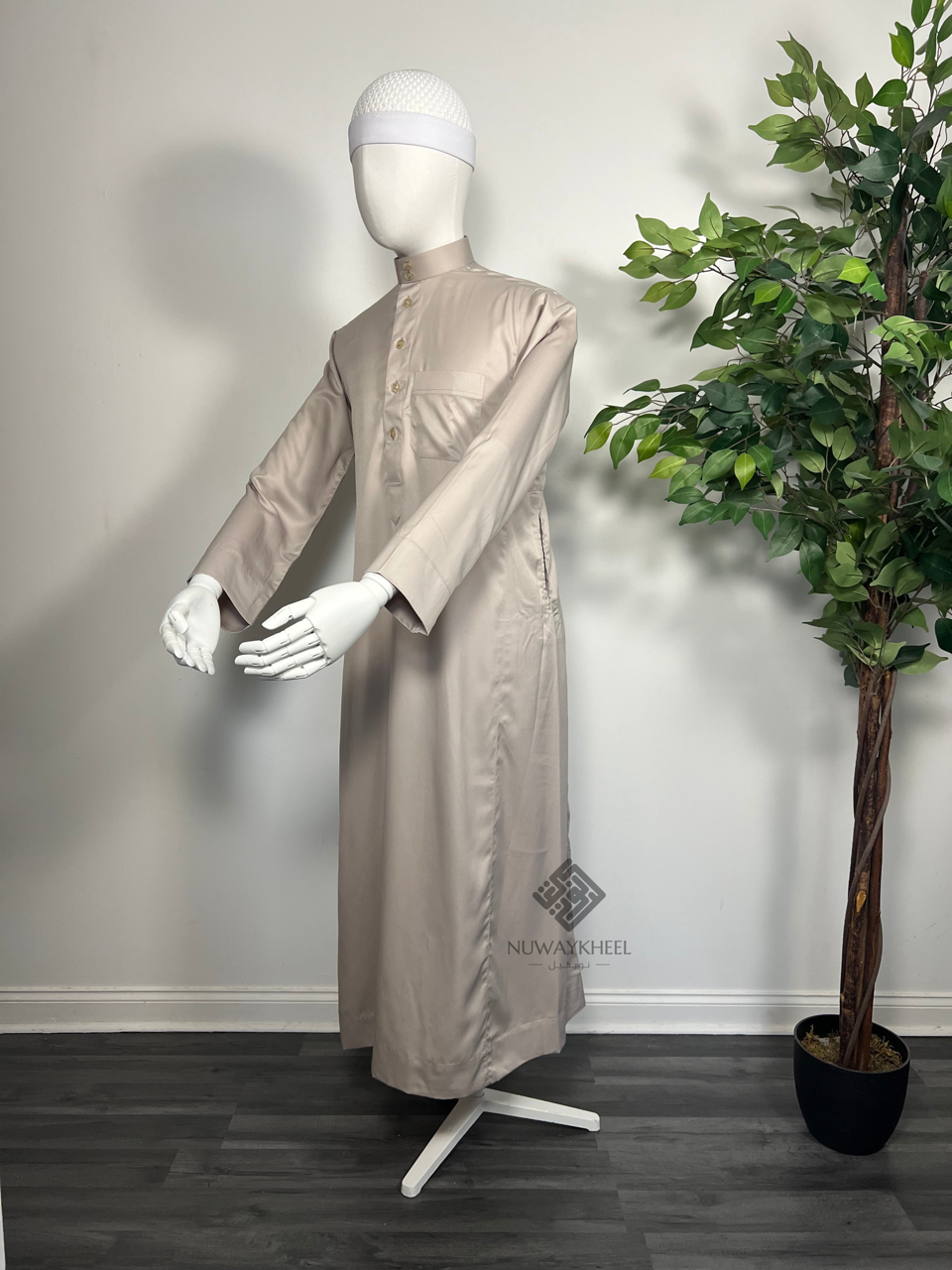 Saudi Qamis - Satin Fabrics